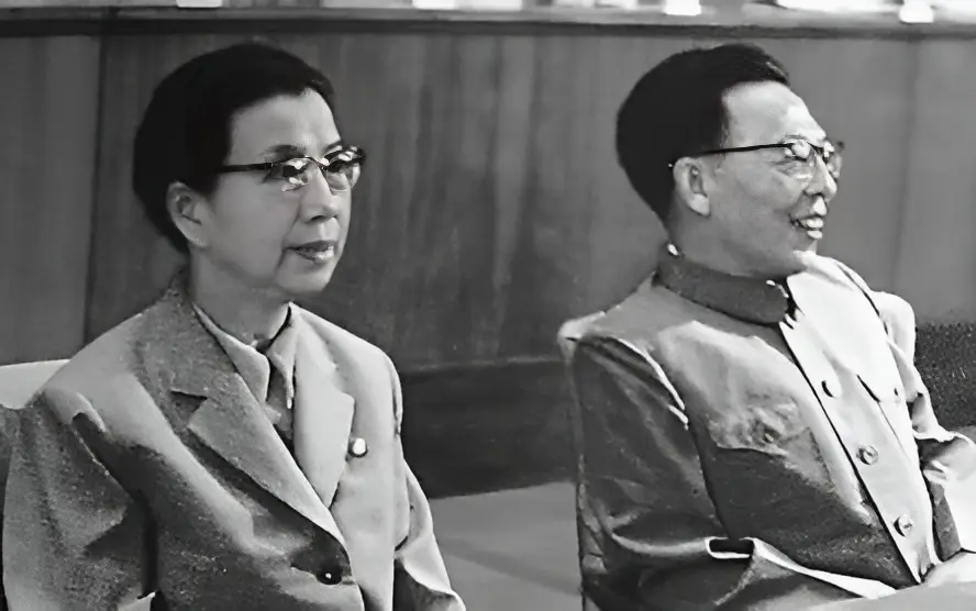 Jiang Qing and Zhang Chunqiao 2