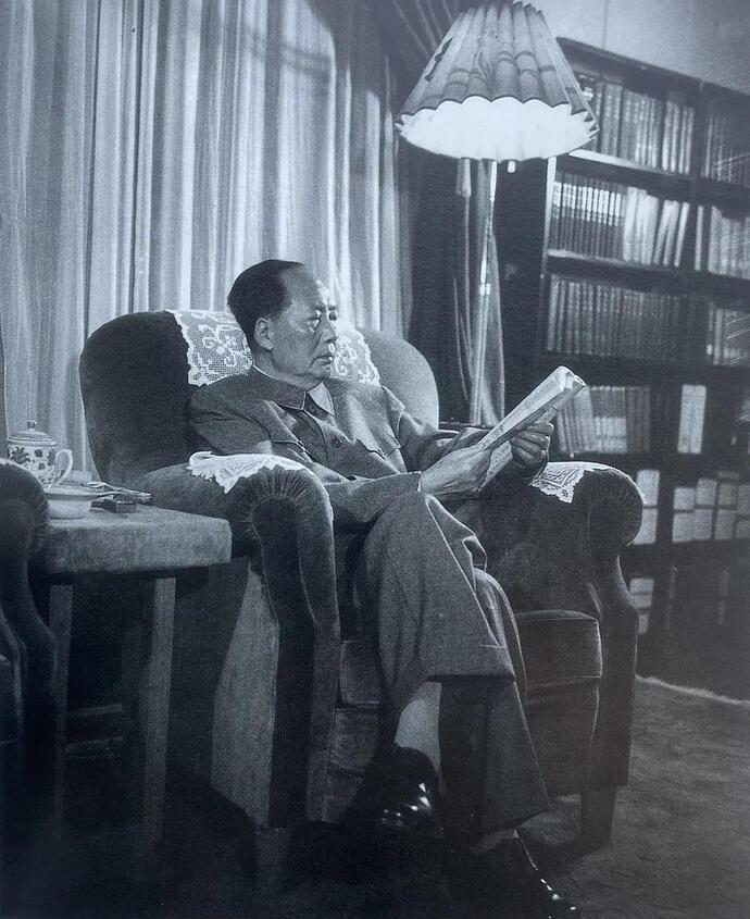 Chairman Mao reading